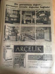 YENİ SABAH GAZETESİ  9 EYLÜL 1962 YIL :25 SAYI :8438---Gümüşpala Münakaşa Meclis te Kalmalı Diyor ---Beş yıllık plan  açıklandı ---Tedbirler Kanunu Anayasa Mahkemesine Sev Edildi ---İzmir de bir  milyon çıkan  tatbikat  yapıldı ----DP 'nin  Feshi  kararına itiraz  yolu açıldı ---Tunceli  'n de bir benzin  tankı yandı ---Iğdır  da 15 bin kişi açıkta kaldı ----10.000 tacir  icraya verildi ---Polis  ekibi oturak aleminde  basıldı ---Selim Erengil  dün  berat  etti ---Dilsiz  oyunu : Siyavuşgil --Pavli adasında  turistik  tesisleri  inşa edilecek ---Hayatını  kuş  heykeli  yapmağa  vakfeden  bir adam ----Bu yıl Milli Lig büyük  ümitle  giren  fırtına gibi  bir  takım : Beşiktaş ---Cezayir  krizi  devam ediyor ---Sinema :Mevsime Girerken ,Torpidolar Hücumda ,Yeşik Papağan Barı ---Bugün :Galatasaray  -Dinamo  ----Milli Ligin Birinci Gününde Sürpriz :Fenerbahçe  :0 Kasımpaşa :0 ---Beykoz ilk maçta  Feriköy ü 1-0 yendi ---H.Tepe ,PTT 'yi açık  farkla mağlup  etti :4-1----