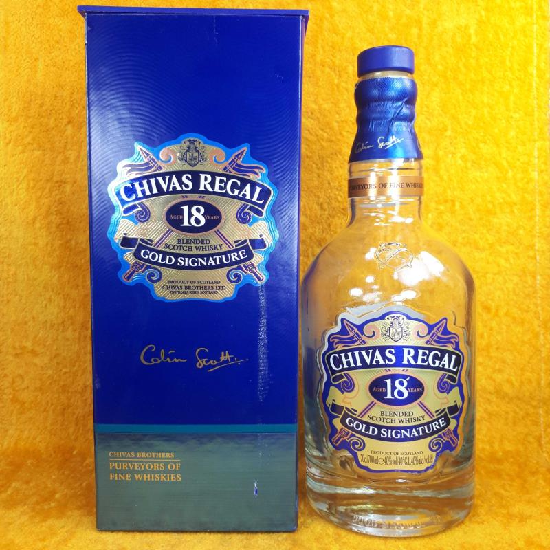 CHIVAS REGAL 18 GOLD SIGNATURE PRODUCT OF SCOTLAND , KUTUSUYLA