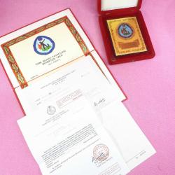 TÜRK SİLAHLI KUVVETLERİ MEHMETÇİK VAKFI KUTUSUNDA ŞİLT , ŞİLT BERATI VE TEŞEKKÜR MEKTUBU