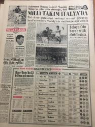 YENİ SABAH GAZETESİ  27 KASIM 1962 YIL :25 SAYI :8517---Cumhuriyet Halk Partisi ve AP Büyük Kongrelere Hazırlanıyor ---Dinçer'de  kemerleri sıkmalı dedi ---Makarios ,Gürsel 'i Kıbrıs 'a davet  etti --Altı kişiyi  yakan  baba ile  üç oğlu  dün  tevkif edildi ---Zorlu  davasında annesi  şahit  olarak  dinlendi ---Yalancı  Bili : Siyavuşgil --Trafik tıkanıklığı  ,yılda 50  milyon liraya mal oluyor --Kanada da bir ailenin  5 çocuğu  yanarak  öldü---Sinema :Dany Saval Dekolte bir film çeviriyor ,Kargalar --Milli Takım İtalya da --Genç Mili Takım dün ilan  edildi--Dansöz Aysel Tanju Şoför  Tırmalamış --Şakiler Kış İçin Suriye ye Gidiyor --