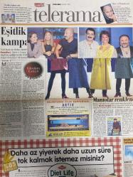SABAH MELODİ GAZETESİ VE SABAH TELERAMA GAZETESİ -9 Ekim 1997 -Söyleyemedikleriniz--Süleyman Turan-Şöhret Tuzağı-Ah şu kocalar-Hale Pakcan-Mimi ile Muti-Patrıck Mc Donnel-Bizim Aile-Mort Walker-Dıck Browne-Marvın-Tom Amstrong-astroloji-Şerif Ercan-Telekritik-Erdoğan sevgin--sabah TV’de bugün-Bu gün ne yapalım-Elif Ergu-pastel tırnak yeme sorununa son-burada dergisi-Otacı diyet Life-Meltem pusat-Beyazıt Öztürk-Mustang Jean’s-Amerikan hastanesi plastik cerrahi bölümü direktörü Profesör Onur Erol-A 2000-Reyting hamdi-Tayfun Talipoğlu-Erman Toroğlu-Esra Ceyhan-Bülent ersoy-İbo show-Yaşar nuri öztürk-Kenan doğulu-İzel-Cem Yılmaz-Mehmet güçlü-oryantal şıvga-Robinson Cruise-korkunun bedeli-Bulut Aras-filiz Ersürer-dağcı-Sylvester Stallone-Bisiklet hırsızları-fırtınalı pazartesi-Pierce Brosnan-Melanie griffith - İdil Koleksiyon