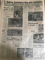 YENİ SABAH GAZETESİ  5 KASIM 1961 YIL :24 SAYI :8135--Altılara vazifeye dönmeleri için talimat verildi ----147 'ler işi senatolara havale  ediliyor --Üçlü Koalisyon Hakikatleşiyor ---Efes Ebedi Mukaddes Yer ilan edildi ---Çocuk çalanlara  karşı  tedbir --Hayali  daire  bir  şebekenin  marifeti ---Seller yüzünden dün  Suruç 'ta 76  ev yıkıldı --M.Baler berat  etti ---Timlodan  toptan istifalar ---Karın  doyurmuyor : Siyavuşgil --Otobüslerin  yerini de artık troleybüs alıyor ---Sinemalar ,Tiyatrolar ,Radyo Programları ----Tarihin Aydınlatılamayan  bir sayfası :Hitler 'in  cesedi  eski Nazilerde mi ?---Abdurrahman Faris dün tevkif  edildi ---Kim Novak bir defa daha  kendisini  affettirdi ---Tulga iyileşiyor --Fenerbahçe ,İzmirSpor  dan  güç  kurtuldu --Beykoz tek  golle  galip ---Altınordu  oynadı ve  kazandı :2-1 --Ş.Hilal :2 Vefa :0---Altay -Göztepe ,K.Yaka Yeşildirek 'i 2-0 mağlup etti ---Baskette Galatasaray  D.Şafakayı  yendi  :41-38--