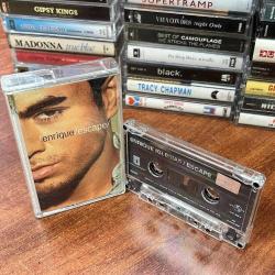 ENRIQUE IGLESIAS - ESCAPE