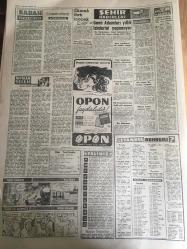 YENİ SABAH GAZETESİ 2 KASIM 1961 YIL :24 SAYI :8132---Sirmen tek oyla başkan oldu --Bir banka 6 milyon lira dolandırıldı --Gürsel Bugün Başkanlık için Temaslara Başlayacak --Hayret Şaşkınlık Uyandıran  Demeçler ---Yüce Divan 37 Kişinin Malını Serbest Bıraktı --Bir  kadını öldürüp  4 kişiyi  de  bıçakladı --Cezayir de kanlı  çarpışma --Üniversite  dün açıldı ---Üniversite çıkmazı :Siyavuşgil --Ekmek fiyatları  inecek --Gemi adamları  yıllık  izinlerini  yapamıyor ---Sinemalar ,Tiyatrolar ,Radyo Programları --Kruşçef ergeç son engeli de  tasfiye etti ---Lanvin  Gastillo --Bir banka 5 milyon dolar  dolandırıldı ---Lefter ve Hilmi ye  bir şans  daha verilecek --Üç büyükler  anlaşamadı ---Metin 'li Galatasaray G.Birliğini  dün 2-1 yendi ---Lefter 15 gün  ceza aldı ---Sulhi Garan  affedilecek ---Moda Spor :52 Darüşşafaka :49 --İlk defa  bir futbolcu  malul  emekli oldu --Altı 'ların savunmaları  Hariciye de --Yüce Divan 37 Kişinin Malını Serbest Bıraktı ---Kız Sanat Okulunda  Boykot ----
