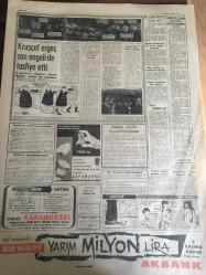 YENİ SABAH GAZETESİ 2 KASIM 1961 YIL :24 SAYI :8132---Sirmen tek oyla başkan oldu --Bir banka 6 milyon lira dolandırıldı --Gürsel Bugün Başkanlık için Temaslara Başlayacak --Hayret Şaşkınlık Uyandıran  Demeçler ---Yüce Divan 37 Kişinin Malını Serbest Bıraktı --Bir  kadını öldürüp  4 kişiyi  de  bıçakladı --Cezayir de kanlı  çarpışma --Üniversite  dün açıldı ---Üniversite çıkmazı :Siyavuşgil --Ekmek fiyatları  inecek --Gemi adamları  yıllık  izinlerini  yapamıyor ---Sinemalar ,Tiyatrolar ,Radyo Programları --Kruşçef ergeç son engeli de  tasfiye etti ---Lanvin  Gastillo --Bir banka 5 milyon dolar  dolandırıldı ---Lefter ve Hilmi ye  bir şans  daha verilecek --Üç büyükler  anlaşamadı ---Metin 'li Galatasaray G.Birliğini  dün 2-1 yendi ---Lefter 15 gün  ceza aldı ---Sulhi Garan  affedilecek ---Moda Spor :52 Darüşşafaka :49 --İlk defa  bir futbolcu  malul  emekli oldu --Altı 'ların savunmaları  Hariciye de --Yüce Divan 37 Kişinin Malını Serbest Bıraktı ---Kız Sanat Okulunda  Boykot ----
