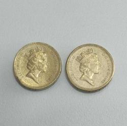 2 Adet 1985  İngiltere Elizabeth 2  One Pound Upside Down Ters Yazı Error Madeni Paralar