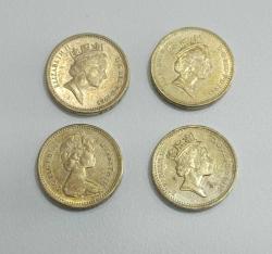 4 Adet 1984  1985  1989  İngiltere Elizabeth II  One Pound  Madeni Paralar Lotu