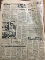 YENİ SABAH GAZETESİ  8 MART 1964 YIL :26 SAYI :8975---Rumlar dün yeniden iki Türk ü  şehit ettiler ---U Thant Kıbrıs için Asker Bulamıyor --Pakistanlılar  EOKA 'cılar düşman sayıyor ---Oktem okullar  katip yetiştirmeyecek ---Mandy  İstenmeyen  kadın  ilan edildi --Vecize Dersi : Siyavuşgil ----Sinemalar,  Tiyatrolar , Radyo Programları ---Harbe girersek  Londra Kıbrıs  ı bize  verecektir --Kabadayılık  yüzünden çıkan  kavgada  arkadaşını öldürdü ---E.Taylor ile R.Burton Amerika da evlenecekler ---Başkanların Yemeği ---Sinemalar : Atlas :Kaptanın İntikamı , İnci : Şaşkın Baba ,Konak :Arka Sokak ---Üçüncü Maç 18 Martta  Frankfurt 'ta ---Galatasaray  ,Altay 'ı  Bahrinin  golleri  ile  çökertti : 3-0---Beykoz  H, Tepe  'yi  2-0 mağlup  etti ---Alsancak da  İzmir  Takımları Mağlup ---Tamer Yiğit  : Daha 5  yıl evlenmeyeceğim diyor ---Behice Aksoy ,eski eşine mi dönüyor  ---Gülriz Sururi 'yi  tiyatrodan sonra  şimdi de Beyaz Perde de Göreceğiz ---Gümüş madalyanın sahipleri ---