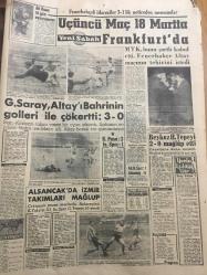 YENİ SABAH GAZETESİ  8 MART 1964 YIL :26 SAYI :8975---Rumlar dün yeniden iki Türk ü  şehit ettiler ---U Thant Kıbrıs için Asker Bulamıyor --Pakistanlılar  EOKA 'cılar düşman sayıyor ---Oktem okullar  katip yetiştirmeyecek ---Mandy  İstenmeyen  kadın  ilan edildi --Vecize Dersi : Siyavuşgil ----Sinemalar,  Tiyatrolar , Radyo Programları ---Harbe girersek  Londra Kıbrıs  ı bize  verecektir --Kabadayılık  yüzünden çıkan  kavgada  arkadaşını öldürdü ---E.Taylor ile R.Burton Amerika da evlenecekler ---Başkanların Yemeği ---Sinemalar : Atlas :Kaptanın İntikamı , İnci : Şaşkın Baba ,Konak :Arka Sokak ---Üçüncü Maç 18 Martta  Frankfurt 'ta ---Galatasaray  ,Altay 'ı  Bahrinin  golleri  ile  çökertti : 3-0---Beykoz  H, Tepe  'yi  2-0 mağlup  etti ---Alsancak da  İzmir  Takımları Mağlup ---Tamer Yiğit  : Daha 5  yıl evlenmeyeceğim diyor ---Behice Aksoy ,eski eşine mi dönüyor  ---Gülriz Sururi 'yi  tiyatrodan sonra  şimdi de Beyaz Perde de Göreceğiz ---Gümüş madalyanın sahipleri ---