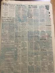 YENİ SABAH GAZETESİ  8 MART 1964 YIL :26 SAYI :8975---Rumlar dün yeniden iki Türk ü  şehit ettiler ---U Thant Kıbrıs için Asker Bulamıyor --Pakistanlılar  EOKA 'cılar düşman sayıyor ---Oktem okullar  katip yetiştirmeyecek ---Mandy  İstenmeyen  kadın  ilan edildi --Vecize Dersi : Siyavuşgil ----Sinemalar,  Tiyatrolar , Radyo Programları ---Harbe girersek  Londra Kıbrıs  ı bize  verecektir --Kabadayılık  yüzünden çıkan  kavgada  arkadaşını öldürdü ---E.Taylor ile R.Burton Amerika da evlenecekler ---Başkanların Yemeği ---Sinemalar : Atlas :Kaptanın İntikamı , İnci : Şaşkın Baba ,Konak :Arka Sokak ---Üçüncü Maç 18 Martta  Frankfurt 'ta ---Galatasaray  ,Altay 'ı  Bahrinin  golleri  ile  çökertti : 3-0---Beykoz  H, Tepe  'yi  2-0 mağlup  etti ---Alsancak da  İzmir  Takımları Mağlup ---Tamer Yiğit  : Daha 5  yıl evlenmeyeceğim diyor ---Behice Aksoy ,eski eşine mi dönüyor  ---Gülriz Sururi 'yi  tiyatrodan sonra  şimdi de Beyaz Perde de Göreceğiz ---Gümüş madalyanın sahipleri ---