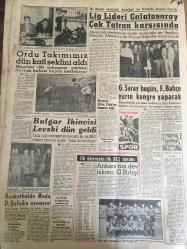YENİ SABAH GAZETESİ 7 OCAK 1961 YIL :23 SAYI : 7841---Kurucu Meclis Açıldı ---Gürsel in  mesajı --İkinci Cumhuriyete Açılan Kapı --MBK dün 5 önemli kanunu kabul etti ---Gökay ,dün  yeraltı  camiinde  dua etti ----Salim Başol  Menderes  'e  Ne diye hadise çıkarırsın  sonu  böyle olur  işte dedi ---Sosyal  Cumhuriyet :Siyavuşgil ---Facianın  kahramanları  Arşidük  Rodolhe  ile  sevgilisi Marie  Vetsera  kardeş  miydi ?---Sinemalar ,Tiyatrolar ,Radyo Programları ---Kalbi akümülatör  çalışan  adam  hayatından  çok memnun ---Sinema : 400 Darbe ,Ölüm Korkusu,---Cezayir  de Referandum  sakin  bir şekilde  başladı ---Kadirli  yangınında 7 bina yandı ,1 ölü var ----Subaylar  yardımlaşma kanunundan memnun---Lig Lideri Galatasaray  Çek  Tatran  Karşısında ---Ordu Takımımız dün kati  şeklini  aldı ---Bulgar İkinci Levski Dün Geldi ---Galatasaray Bugün ,Fenerbahçe  Yarın  Kongre  Yapacak ---Basketbolda  Moda D.Şafaka Oynuyor ---Ankara  nın  dev takımı :Gençlerbirliği ----