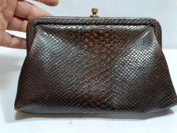 P57------1960'LAR YILAN DERİSİ KADIN ÇANTASI