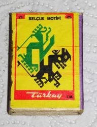 17619-TÜRKAY KİBRİT-KİLİM DESENİ/SELÇUK MOTİFİ**KISMEN DOLU*KENDİ ORJİNAL KİBRİTLERİDİR**