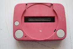 MARKASIZ     OYUN KONSOLU   ATERİ ESKİ KOLLEKSIYONLUK (KIRMIZI KASA 1