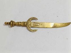 HANÇER ŞEKLİNDE PİRİNÇ ZARF AÇACAĞI