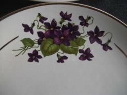 SÜMERBANK PORSELENİ - TABAK - ÇAPI 24,4 CM - 4 ADET - DAĞ MENEKŞESİ RESİMLİ