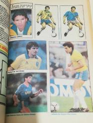 İtalya 90 dünya kupası öncesi takım tanıtım kitapçıkları 2. Cilt li set. Hot wheels 86 toyota 88 honda cr 90 honda civic 91 mazda metal model araba set koleksiyon dekor hediye nostalji tasarım süs hobi eğlence vintage aksesuar promosyon reklam Hediyelik dekorluk retro minyatür diorama ölçekli araçlar futbol Maradona Bebeto Klinsmann arjantin Almanya Brezilya