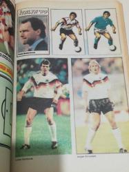 İtalya 90 dünya kupası öncesi takım tanıtım kitapçıkları 2. Cilt li set. Hot wheels 86 toyota 88 honda cr 90 honda civic 91 mazda metal model araba set koleksiyon dekor hediye nostalji tasarım süs hobi eğlence vintage aksesuar promosyon reklam Hediyelik dekorluk retro minyatür diorama ölçekli araçlar futbol Maradona Bebeto Klinsmann arjantin Almanya Brezilya