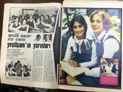 Ses Haftalık Aktüalite Sinema Tiyatro Müzik ve Gençlik Mecmuası Dergisi - 16 AĞUSTOS 1975 - Sayı: 33 - YALÇIN GÜLHAN - FİLİZ AKIN - ITIR ESEN, NECLA NAZIR - BÜYÜK BOY MÜJDE AR POSTERİ - TÜRKAN ŞORAY, DANYAL TOPATAN - NEŞE KARABÖCEK - ZEKİ MÜREN, ALİ RIZA BİNBOĞA - BEHİYE AKSOY - EMEL SAYIN - GÖNÜL YAZAR - BARIŞ MANÇO - ROBERT DE NIRO BABA FİLMİNDE - EBRU SABUN 1970'LER REKLAMI - MÜJDAT GEZEN - KAYNANALAR DİZİSİ, TEKİN AKMANSOY - LEVENT KIRCA - ÖZCAN KÖKNEL - POSTER ARKASI MÜLAYİM EKİ - AHMET ÖZHAN ALBÜM REKLAMI - TANKJU GÜRSU - KARTAL TİBET - EDİP AKBAYRAM - OMO 1970'LER REKLAMI - ÇETİN ENER - LUX SABUN 1970'LER REKLAMI - POSTERLİ 32 SAYFA TAM TAKIM DERGİ