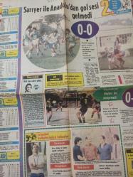 Milliyet Spor Gazetesi 21 Eylül 1981 - Sarıyer ile Anadolu'dan gol sesi gelmedi - Hüseyin Kırcal - Trabzonspor'un Dinamo Kiev'e karşı ortaya koyduğu oyun, Sovyet yöneticilerin moralini bozdu - Sovyetler, Şenol ve Turgay'dan çekiniyor fotoğraf ve haberi - Gazete haberi - Tek Yaprak Arkalı Önlüdür