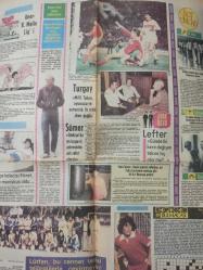 Milliyet Spor Gazetesi - 28 Eylül 1981 - Alman Milli Takım Teknik Direktörü Derwall - Turgay Şener ''Milli Takım oyuncusu ve antrenörü ile artık zirve değil'' - Lefter ''Günde iki kere değişen takım hiç olur mu'' dediler fotoğraf ve haberi - Gazete haberi - Tek Yaprak Arkalı Önlüdür