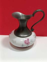 P16---PORSELEN VE ZİN METAL AVRUPA DEKORLUK MİNİ SÜRAHİ