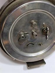 MS8-----ALMAN PETER KURMALI MASA SAATİ----TAKILARAK ÇALIŞIYOR BAKIM İSTER