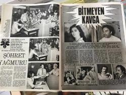 Ses Haftalık Aktüalite Sinema Tiyatro Müzik ve Gençlik Mecmuası Dergisi - 25 EYLÜL 1976 - Sayı: 39 - EMEL SAYIN - CÜNEYT ARKIN - KADİR İNANIR BÜYÜK BOY POSTER - GÜLŞEN BUBİKOĞLU - PERİHAN SAVAŞ - FATMA GİRİK - TARIK AKAN - NECLA NAZIR - MERAL ORHANSOY - AYHAN IŞIK - TÜRKAN ŞORAY - MAHMUT HEKİMOĞLU - AYŞEN GRUDA - EMEL SAYIN - MUSTAFA YOLAŞAN - NAZAN RADO - ÖMER ŞERİF - SOPHIA LOREN - HALİT AKÇATEPE - SEYYAL TANER - ABBA - AYLA ALGAN - SELMA GÜNERİ - ZEKİ MÜREN - OMO 1970'LER REKLAMI - POSTERLİ 32 SAYFA TAM TAKIM DERGİ