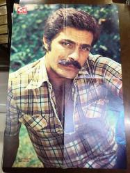 Ses Haftalık Aktüalite Sinema Tiyatro Müzik ve Gençlik Mecmuası Dergisi - 25 EYLÜL 1976 - Sayı: 39 - EMEL SAYIN - CÜNEYT ARKIN - KADİR İNANIR BÜYÜK BOY POSTER - GÜLŞEN BUBİKOĞLU - PERİHAN SAVAŞ - FATMA GİRİK - TARIK AKAN - NECLA NAZIR - MERAL ORHANSOY - AYHAN IŞIK - TÜRKAN ŞORAY - MAHMUT HEKİMOĞLU - AYŞEN GRUDA - EMEL SAYIN - MUSTAFA YOLAŞAN - NAZAN RADO - ÖMER ŞERİF - SOPHIA LOREN - HALİT AKÇATEPE - SEYYAL TANER - ABBA - AYLA ALGAN - SELMA GÜNERİ - ZEKİ MÜREN - OMO 1970'LER REKLAMI - POSTERLİ 32 SAYFA TAM TAKIM DERGİ