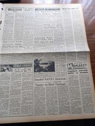 Zafer Gazetesi - 12 Ekim 1959 - İtalyan Radyo Televizyon Memleketimize Geliyor - Adnan Menderes'in Amerika Seyahati - Demirköprü'de İstihsal Edilecek Elektrik 193 Milyon Kilowat Saat - 3. Jandarma Müfettişi Tümgeneral Rifat Ülgenalp'in Cenazesi - Amerikan 6. Filo Kumandanı Koramiral Anderson NATO Dünya Sulhunu Muhafaza Etmektedir - İzmir Lisesi Mezunları Bir Dernek Kuracaklar - Atatürk Üniversitesi Rektörü Sabahattin Özbek Amerika'ya Gitti - Faili Meçhul Cinayetler - Arap İsrail İhtilafı Karşısında Moskova - İstanbul Sanat Aleminde Tiyatro Ve Sergi Faaliyeti - Sovyet Başvekili Kruşçef Yine Tehdit Savurmaya Başladı - Sing Sing'de Baş Gardiyanının Not Defterinden Yazan Johny J. Sheehy Yazı Dizisi - Akdeniz Olimpiyatı Dün Merasimle Açıldı - Dün Yapılan At Yarışları Neticeleri - Hilal Şeker İzspor'u 2 0 Yendi - İstanbul'da Galatasaray Altay İlet Yenişemedi - Ankaragücü Karşıyaka'ya Yarış 3 1 Galip -  Beşiktaş'ın Nizamnamesinde Değişiklik Oldu - Dünkü Maçlardan Sonra Milli Lig Puan Durumu