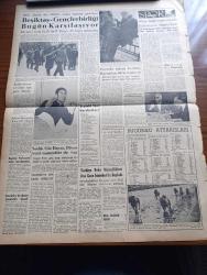 Zafer Gazetesi - 26 Aralık 1959 - Başvekil Adnan Menderes Fethiye Heyeti İle Dün Görüştü - Avrupa Ve Asya Kıtalarını Birleştirecek Olan Asma Köprü İnşaatı 26 Nisan Günü Başlayacak - Manisa Pamuklu Fabrikası İnşaatı - Gaziantep Kurtuluş Yıldönümü Kutlandı - Vakıflar İdaresi Demokrat Parti Zamanında Bugünkü Dinamizme Kavuşmuştur - Atıf Topaloğlu Dün CHP'den İstifa Etti - İran Şahı Ve Kraliçe Balayına Çıktı - Sahte Hakim Kaya Alpgürel Yine Sahnede - Müteveffa Sürsok - Adana'nın  İmarına Karşı Belediye Reisi Ali Sepici'nin Beyanatı - Gaziantep Nizip Demiryolu Tamamlandı -  Cumhuriyetçi Köylü Millet Partisinden Demokrat Parti'ye Geçenlerin Telgrafları - Grand Hotel Balin - Bebek Mankenler Sergisi Pek Yakında Açılacak - Teknik Öğretim Derneği Sanat Gecesi Tertipledi - Stalin'in Hataları Yine Günün Konusu Oldu - Fas'taki Amerikan Üslerinin Tasfiyesi - Komünist Çin'e Karşı Mukavemet Başlangıcı - Altay Doğan Akı Mevzuunda Federasyonu İtham Ediyor - Sadık Giz Galatasaray Başkanlığına Hayır Diyor