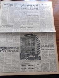 Zafer Gazetesi - 21 Aralık 1959 - Maliye Vekili Hasan Polatkan Muhalefetini Tenkidlerine Karşı Susturucu Cevaplar Verdi - Milletvekili Seçimi Kanunu İle İngili Layiha- İran Şahı Bugün Farah Diba ile Evleniyor - Urla'da Belediyesi Seçimini Demokrat Parti Kazandı - Neva Adlı Aylık Derginin Sahibi Sergei Veronin'den Komünizme Eleştiri - Uludağ Turistik Oteli Dün Açıldı - Reisicumhur Celal Bayar Ankara'ya Döndü - İzmit Rafinerisi 25 Milyon 650 Bin Dolara Malolacak - Batılılar Kruşçef'i Konferansa Davet Etti - Atatürk Üniversitesine Yöneltilen İftira - Camp David Ruhu - Silah Fabrikasındaki İşçilere Ev Yapılıyor - Sanat Gecesi Başarılı Oldu -  Kadın Şairler Gecesi -  Körlerin Eğitimi Mevzulu Fotoğraf Sergisi Açılacak - Churchill'e Dair Yeni Bir Film - Komünist Çin Sahil Adalarını Bombaladı - Şeria Nehri Savaşı - Mareşal Tito'nun Tertiplediği Av - Küçük İlanlar - Fenerbahçe Nice Maçına Karşı Alaka Çok Fazla - Feriköy'ün Galibiyet Serisi Devam Ediyor - Futbol Federasyonu Reisi Faik Gökay İ
