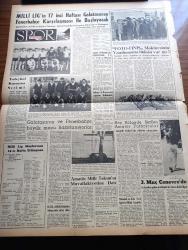 Zafer Gazetesi - 15 Aralık 1959 - Adnan Menderes Endonezya ve İsveç Büyükelçileri İle Görüştü - Amerikan Reisicumhuru Eisenhower Atina'da - Amerikan İran Müşterek Tebliği - Ortadoğu Teknik Üniversitesi İçin 1,5 Milyon Dolar - NATO Genel Sekreteri Paul Henri Spaak'ın Basın Toplantısı - İlk Gastroenteroloji Servisi Dün Açıldı - Şereflikoçhisar'da 8 İlk Okul Daha Açıldı - Dost İran'ın Ordu Günü Kutlandı - Gecekondu Semtlerine Elektrik Ve Su Şebekesi - Prodüktivite Faaliyetini Arttırıyor - Türkiye İş Bankası Adıyaman Şubesi Bugün Açıldı - Endonezya Çin Gerginliği Arttı - Einstein Nazariyesini Tahkik İçin Bir Metod - Şair Kadınlar Toplantısı - İgor Bezrodni Konserleri Operada - Milli Lig'in 17.  haftası Galatasaray Fenerbahçe Karşılaşması İle Başlayacak - Okçuluk Ve Eski Türk Sporu Kulübü Kuruldu - Antrenör Necdet Ertem Vefa'dan Tam Selahiyet İstedi - Foto Finiş Makinesinin Yanılmasına İmkan Var mı -