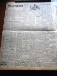 Zafer Gazetesi - 16 Aralık 1959 - NATO Vekiller Konseyi Dün Çalışmalarına Başladı - Amerikan Başkanı Eisenhower Dün Atina'dan Ayrıldı - Süreyya'nın Babası İran Şahı'nın Düğün Törenine Davet Edildi - Ortadoğuyu Saran Eroin Şebekesi - Altı Kaçakçı Nusaybin'de Mayına Basarak Parçalandı - Lütfi Kırdar'ın Moskova'daki Tetkikleri - Trakya Samsun Enerji Nakil Hatları Kuruluyor - İran Münakalat Nazırı Ansari Ankara'ya Geldi - Demokraside Şahsileşme Yazan Cengiz İlhan - Türkiye İş Bankası - Ragıp Akyavaş - Marshall Yardımına Benzer Yeni Bir Plan Mı - Paraguay'da Ordu Hükümete Sadık Kaldı - Casusluk Romanı Büyük Mükâfatını Kazanan Eser Operation Totem - Fidel Castro Bir Arkadaşını İtham Etti - Hindistan'ın Komünist Çin'e Verdiği Nota - Vita Yağ - Samsun Güven Otobüsleri - Fenerbahçe Galatasaray Maçında Can Bartu İle Turgay Şeren Oynuyorlar - At Yarışlarında Handikap Ve Handikapör Meselesi - Bu Haftaki Voleybol Ve Basketbol Programı - Avrupa Voleybol Şampiyonası Fikstürü - Karagümrük'lü Sümer