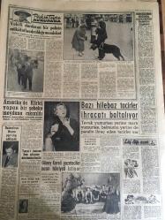 YENİ SABAH GAZETESİ  6 ARALIK 1959 YIL :22 SAYI : 7457---Eisenhower bugün  Ankara da ---Başkanla mülakat için  gündem tesbit edilmedi ---İnönü aldığımız  mesafe  ehemmiyetlidir dedi ---Bölükbaşı  Boyabat da sert bir  konuşma  yaptı ----Ankara caddesinde bir  mağaza soyuldu --CHP  li kadınlar dün  polisle tartışlar ---Başkanın müşavirleri ---Mehmet  ile Fatma : Siyavuşgil --Rıhtım davasında  on şahit  daha  dinlenecek ----Sinemalar ,Tiyatrolar ,Radyo Programcıları ---Amerika da Kürtaj Yapan Bir Şebeke  Meydana Çıkarıldı --Bazı hile baz tacirler ihracatı  baltalıyor ---Güney Koreli  Gazeteciler Basın Hürriyeti  İstiyor ----Tanar 'ı batıran  Rus şilepine  dün  haciz  kondu ---Sinemalar : Öldürme Emri,  Benim İçin Öp ----Türkiye -Irak Amatör Milli Maçı Bugün Oynanıyor ---Fenerbahçe ,Nice 'in  sert  futbolundan şikayetçi ---I.Spor ,Altay 'ı  3-2  mağlup  etti ---Feriköy :2 D.Spor :1 --CHP İl Merkezi İstimlak Ediliyor ---Eisenhower  ın  Roma temasları  ---