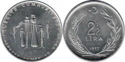 1 ADET 1970 YILI SABAN KILIÇTAN ÜSTÜNDÜR 2.5 TL VE 1 ADET 1977 HERKESE EKMEK 2.5 TL FAO HATIRA LOTU (267)