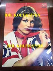 Ses Haftalık Aktüalite Sinema Tiyatro Müzik ve Gençlik Mecmuası Dergisi - 24 NİSAN 1976 - Sayı: 17 - HALE SOYGAZİ - CEM KARACA POSTER - ADİLE NAŞİT & GÜLŞEN BUBİKOĞLU BÜYÜK BOY POSTER (ARKALI ÖNLÜ POSTER) - MÜJDE AR - HÜLYA KOÇYİĞİT - EMEL SAYIN - ERTEM EĞİLMEZ - TÜRK SİNEMASI HÜKÜMET KAPISINDA, CÜNEYT ARKIN - FİLİZ AKIN, SÜLEYMAN DEMİREL - MEMDUH ÜN - ALİ NALİL ERDEM - KEMAL SUNAL - PETER FALK - MEHPARE ÇELİK - AYLA AKINCI - ORHAN ŞEVKİ - TİMUR SELÇUK - MELİH GÜLGEN - ZEKİ ALASYA, METİN AKPINAR - SEYYAL TANER - NİLÜFER - AJDA PEKKAN - MELİKE DEMİRAĞ - BEATLES - RADO SAAT REKLAMI - POSTERLİ 32 SAYFA TAM TAKIM DERGİ