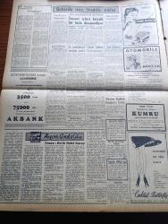 Zafer Gazetesi - 28 Kasım 1954 - Mümtaz Faik Fenik Köşe Yazısı - Kapalıçarşı'da 1000 1500 Dükkan Kül Oldu - Sıhhat Vekili Behçet Uz - 1955 Bütçesi Başvekalatte - Celal Bayar Dün İstanbul'a Gitti - Mısır'da Tevkif Edilen Şahıslar 1000'i Buldu - Madeni Paralar Değiştirilecek -  Başvekil Adnan Menderes'e Gönderilen Telgraflar - Roket Uçuş Denemeleri - Ayın Ondördü Yazan Refik Halid Karay Yazı Dizisi - Türkiye Şoförler Federasyonu - Krem Mouson - Bir İngiliz Ailesinin Bütün Fertlerini Öldüren Dominici Hakkında Savcı iddianamesi - Cezayir'de Fransız Harekatı Başlıyor - Amerika Kızıl Çin'e Sert Bir İhtarda Daha Bulundu - Macarlar Fenerbahçe'yi 3 1 Mağlup Etti - Hollywood Nasıl Doğdu Mary Pickford'un Hatıraları - Ankara'da Temsiller Veren Fransızları Seyrederken - Romeo Ve Jüliet 1954 Yazan Reinhard Fedumann Yazı Dizisi - Güneşspor Otoyıldırım Maçından Bir Görünüş - Ankara İstanbul İzmir Radyosu Programı - Derya Kabadayıları Yazan Sadi Karsel - Hacettepe Gençlerbirliği Maniasını Aşabilecek Mi