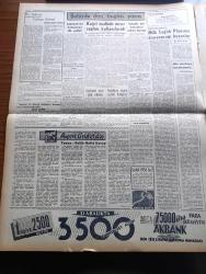 Zafer Gazetesi - 7 Aralık 1954 - Mümtaz Faik Fenik Köşe Yazısı - Adalete Karşı Nümayiş Olamaz - Hüseyin Cahit Yalçın'ın Mahkumiyeti - Fethi Çelikbaş Dün İstifa Etti İşletmeler Vekilliğine Samed Ağaoğlu Getirildi - Adliye Vekili Osman Şevki Çiçekdağ'ın Mecliste Verdiği İzahat - Dul Yetimlere De Maaş Bağlanması İsteniyor - Bedii Faik Dün Tahliye Edildi - Seyhan Barajına Malzeme Geldi İnşaat Hızlı İlerliyor - Kapalı Çarşı Yeni Bir Yangın Tehlikesi Atlattı - Pzifer İlaç Firması Kızılay'a Tetracyn Teberru Etti - Yahya Kemal Yazan Orhan Seyfi Orhon Köşe Yazısı - Ayın Ondördü Yazan Refik Halid Karay Yazı Dizisi - Atatürk'ün Ankara'ya İlk gelişi - Kral Emmanuel'in Serveti Paylaştırıldı - Kızılların Öldürdüğü Türk Spikeri Abdurrahman Fat Ali Bey - Hür Avrupa Radyosu Ruslara Hücum Ediyor - Yeni Bir Cinsiyet İlahesi Kim Novak - İskambil Kağıdı Ne Zaman İcad Edildi -  Romeo Ve Jüliet 1954  Yazan Reinhard Fedumann Yazı Dizisi - Atletizm Federasyonu Balkan Oyunları İçin 8 Komite Kurdu - Edison Ampul