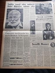 Zafer Gazetesi - 24 Aralık 1954 - Türkiye Mısır Arasındaki Dostluk Süratle İnkişaf Ediyor - Mısır Başkanvekili Abdülnasır'ın Beyanatı -  Et Ve Balık Kurumu Umum Müdürü Ekrem Barlas - Başvekil Adnan Menderes'e Bağlılık Telgrafları - Türkiye Almanya Arasında Mübadele - Celal Bayar'ın Doğu Tetkikleri - Basın Yayın Turizm Bütçesi Kabul Olundu - Akis Mecmuası Hakkındaki Davanın Duruşması - Hariciye Vekili Fuat Köprülü Yurda Döndü - İzmir'de Sel Büyük Hasara Sebep Oldu - Ayın Ondördü Yazan Refik Halid Karay Yazı Dizisi - Clark Gable Yazan Orhan Seyfi Orhon Köşe Yazısı - Üç Milli Şairimiz Namık Kemal Mehmet Akif Ersoy Ve Ziya Gökalp Anılacak - Ekmeklerin Yeni Maya İle Yapılması İçin Tecrübeler - Fizik Alimi Wendell Furry Dün Tevkif Olundu - Ernest Hemingway 120.000 Liralık Nobel Mükâfatını Nasıl Aldı - Ankaragücü Hacettepe Büyük Maça Son Hazırlık - Zafer Kupası Güreş Maçı - İkiz Dünya Başka Alemlerde Bir Macera Çizgi Roman - Ziraat Bankası - Minerva Dikiş Makinesi - Romeo Losyon Ve Parfümleri