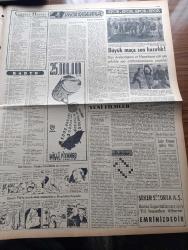 Zafer Gazetesi - 24 Aralık 1954 - Türkiye Mısır Arasındaki Dostluk Süratle İnkişaf Ediyor - Mısır Başkanvekili Abdülnasır'ın Beyanatı -  Et Ve Balık Kurumu Umum Müdürü Ekrem Barlas - Başvekil Adnan Menderes'e Bağlılık Telgrafları - Türkiye Almanya Arasında Mübadele - Celal Bayar'ın Doğu Tetkikleri - Basın Yayın Turizm Bütçesi Kabul Olundu - Akis Mecmuası Hakkındaki Davanın Duruşması - Hariciye Vekili Fuat Köprülü Yurda Döndü - İzmir'de Sel Büyük Hasara Sebep Oldu - Ayın Ondördü Yazan Refik Halid Karay Yazı Dizisi - Clark Gable Yazan Orhan Seyfi Orhon Köşe Yazısı - Üç Milli Şairimiz Namık Kemal Mehmet Akif Ersoy Ve Ziya Gökalp Anılacak - Ekmeklerin Yeni Maya İle Yapılması İçin Tecrübeler - Fizik Alimi Wendell Furry Dün Tevkif Olundu - Ernest Hemingway 120.000 Liralık Nobel Mükâfatını Nasıl Aldı - Ankaragücü Hacettepe Büyük Maça Son Hazırlık - Zafer Kupası Güreş Maçı - İkiz Dünya Başka Alemlerde Bir Macera Çizgi Roman - Ziraat Bankası - Minerva Dikiş Makinesi - Romeo Losyon Ve Parfümleri