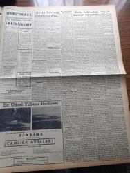 Zafer Gazetesi - 24 Aralık 1954 - Türkiye Mısır Arasındaki Dostluk Süratle İnkişaf Ediyor - Mısır Başkanvekili Abdülnasır'ın Beyanatı -  Et Ve Balık Kurumu Umum Müdürü Ekrem Barlas - Başvekil Adnan Menderes'e Bağlılık Telgrafları - Türkiye Almanya Arasında Mübadele - Celal Bayar'ın Doğu Tetkikleri - Basın Yayın Turizm Bütçesi Kabul Olundu - Akis Mecmuası Hakkındaki Davanın Duruşması - Hariciye Vekili Fuat Köprülü Yurda Döndü - İzmir'de Sel Büyük Hasara Sebep Oldu - Ayın Ondördü Yazan Refik Halid Karay Yazı Dizisi - Clark Gable Yazan Orhan Seyfi Orhon Köşe Yazısı - Üç Milli Şairimiz Namık Kemal Mehmet Akif Ersoy Ve Ziya Gökalp Anılacak - Ekmeklerin Yeni Maya İle Yapılması İçin Tecrübeler - Fizik Alimi Wendell Furry Dün Tevkif Olundu - Ernest Hemingway 120.000 Liralık Nobel Mükâfatını Nasıl Aldı - Ankaragücü Hacettepe Büyük Maça Son Hazırlık - Zafer Kupası Güreş Maçı - İkiz Dünya Başka Alemlerde Bir Macera Çizgi Roman - Ziraat Bankası - Minerva Dikiş Makinesi - Romeo Losyon Ve Parfümleri