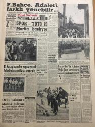 YENİ SABAH GAZETESİ 27 ŞUBAT 1960 YIL :22 SAYI :7540---İnönü 'nün masuniyeti  kaldırılmak  isteniyor ---Bütçe  görüşmeleri dün gürültülü geçti ---Margaret  nişanlandı --Politika da sıklet  merkezi  İstanbul ve İzmir e  kayıyor ---Stefan Zweig Sergisi : Siyavuşgil ---Sinemalar ,Tiyatrolar ,Radyo Programcıları ---Bir  uçak düştü 26 kişi öldü 26 kişi kurtuldu ---Denizcilik Bankası 324 Milyon Lira Borçlandı --Bağdat da dün 17 kişi  idama mahkum oldu --Sinema : Yine Güneş Doğar ,Bükreş Borjiya ,Kralın Fedaisi --Fenerbahçe ,Adaleti i Farklı Yenebilir ---Galatasaray Transfer Yapmayacak  Futbolculara Mükafat Verecek ----Real Madrid Nice Maçı Televizyonla Yayınlanıyor --Ordu Takımı 2 Mart ta Gidiyor --Basketbol da Fenerbahçe Moda Spor karşı karşıya ---Spor -Toto 19 Mart ta Başlıyor ---Meclis ten Fıkralar --