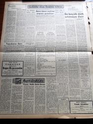 Zafer Gazetesi - 29 Aralık 1954 - Salı Pazarı Rıhtım İnşaatı Da İlerledi - Mümtaz Faik Fenik Köşe Yazısı - Başvekil Adnan Menderes'in Dünkü Tetkikleri - Reisicumhur Celal Bayar'ın Dünkü Kabulleri - Karakış 1 Tatbikatı Çok Başarılı Geçiyor - Balık İhracatı İçin Tedbirler - Büyük Millet Meclisi Orta Doğu Parlamentolar Grubu Faaliyete Geçti - Merkez Bankasına Ait Yeni Layiha Bütçe Encümeninde- Ayın Ondördü Yazan Refik Halid Karay Yazı Dizisi - Orhan Seyfi Orhon Köşe Yazısı - Verem Haftası - Ekmeklerin Örnek Maya Tecrübesi Bugün Sona Eriyor - Amerika Gümrük Resmini İndiriyor -  Yeni Amerikan Askerî Yardımı - Hüseyin Cahit Yalçın Şişli Çocuk Hastanesine Kaldırıldı - Yılanlarla Sevişenler - Çok Sesli Musiki Yazan Mithat Akaltan - Zafer Kupası Güreş Müsabakaları Cumartesi - Neden Rüya Görüyoruz - Beşiktaş Takımı Ankara'ya Geliyor - Derya Kabadayıları Yazan Sadi Karsel Yazı Dizisi -  Alman Trıumphator Yazı Makinası - Sana Nebati Margarin - Riv Yazar Kasa - Sinema Yıldızı Silvana Panpanini