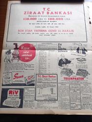 Zafer Gazetesi - 29 Aralık 1954 - Salı Pazarı Rıhtım İnşaatı Da İlerledi - Mümtaz Faik Fenik Köşe Yazısı - Başvekil Adnan Menderes'in Dünkü Tetkikleri - Reisicumhur Celal Bayar'ın Dünkü Kabulleri - Karakış 1 Tatbikatı Çok Başarılı Geçiyor - Balık İhracatı İçin Tedbirler - Büyük Millet Meclisi Orta Doğu Parlamentolar Grubu Faaliyete Geçti - Merkez Bankasına Ait Yeni Layiha Bütçe Encümeninde- Ayın Ondördü Yazan Refik Halid Karay Yazı Dizisi - Orhan Seyfi Orhon Köşe Yazısı - Verem Haftası - Ekmeklerin Örnek Maya Tecrübesi Bugün Sona Eriyor - Amerika Gümrük Resmini İndiriyor -  Yeni Amerikan Askerî Yardımı - Hüseyin Cahit Yalçın Şişli Çocuk Hastanesine Kaldırıldı - Yılanlarla Sevişenler - Çok Sesli Musiki Yazan Mithat Akaltan - Zafer Kupası Güreş Müsabakaları Cumartesi - Neden Rüya Görüyoruz - Beşiktaş Takımı Ankara'ya Geliyor - Derya Kabadayıları Yazan Sadi Karsel Yazı Dizisi -  Alman Trıumphator Yazı Makinası - Sana Nebati Margarin - Riv Yazar Kasa - Sinema Yıldızı Silvana Panpanini