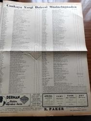 Zafer Gazetesi - 23 Ekim 1954 - Mümtaz Faik Fenik Köşe Yazısı - Almanya'ya 10 Bin Ton Fındık Satılıyor - Reisicumhur Celal Bayar'ın Kabulleri - Yeni Mimar Akademisi Ankara'da Tesis Edilecek - Kırıkkale'de Yeni Bir Okul Açıldı - Silahsızlanma Meselesi - Bu Sene De Çay Rekoltesi Yüksek - Bol Miktarda Et Temini İçin Alınan Tedbirler - Cumhuriyet Bayramı Hazırlıkları Sona Erdi - Süper Bale Kadın Çorabı - Ulus Matbaası Aleyhinde Açılan Tazminat Davası - Cezayir'de Sel - Almanya'da Ve İsviçredeki İlaç Fabrikaları Geliyor - Atatürk İstiklal Harbini Bu Odada İdare Etti - Ürdün'ün Ahli Takımı Beyoğluspor'u 1 0  Yendi - At Yarışları Bugünkü Programı - Fantezi Bir Uçan Daire Yeryüzüne İndi Yazan Nihat Ülkekul - Cemiyet Hayatı - İkiz Dünya Başka Alemlerde Bir Macera Çizgi Roman - Muhabank Piyango İkramiyesi - Bursa Mobilya Pazarı - Sana Nebati Margarin - Derman Ağrı Kesici -  Türkiye Jokey Kulübü Ankara Şehir Hipodromu At Yarışları - Kayaş Pastörize Süt Fabrikası