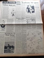 Zafer Gazetesi - 21 Ekim 1954 - Mümtaz Faik Fenik Köşe Yazısı - Almanya'daki İşgal Rejimi Sona Eriyor - Türkiye Pakistan Paktı'nın Ehemmiyeti - Celal Bayar Dün İş Bankasını Ziyaret Etti - İstanbul Teknik Üniversitesinde Yeni Ders Yılına Törenle Başlandı - Başvekil Adnan Menderes'in Yakasına Kıbrıs Türktür İbaresi Yazılı Rozet Takılıyor - Yeni Mimari Akademi Kurulacak - Yedek Subay Okulunda Diploma Tevzii Töreni - Refik Koraltan Nevşehir'de - Belgrad Karması İstanbul'u 4 3 Mağlup Etti - Orhan Seyfi Orhon Köşe Yazısı - Ankara'da Büyük Bir Rasathane Kurulacak - Adana Tam Bir Sanayi Şehri Haline Geliyor - Türkiye Avusturya Ticaret Anlaşması - Asilerle Savaş - Türk Yugoslav Milli Maçından Resimler - İkiz Dünya Başka Alemlerde Bir Macera Çizgi Roman - Fantezi Bir Uçan Daire Yeryüzüne İndi Yazan Nihat Ülkekul Yazı Dizisi - Hacettepe De Ahli'yi 5 0 Yendi - Dünya Ağır Siklet Boks Şampiyonluğu - Rocky Marciano - Çocuk Köşesi - Star Traş Bıçağı - Bursa Mobilya Mağazası - Scotsman Gaz Sobası