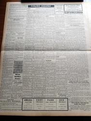 Zafer Gazetesi - 21 Ekim 1954 - Mümtaz Faik Fenik Köşe Yazısı - Almanya'daki İşgal Rejimi Sona Eriyor - Türkiye Pakistan Paktı'nın Ehemmiyeti - Celal Bayar Dün İş Bankasını Ziyaret Etti - İstanbul Teknik Üniversitesinde Yeni Ders Yılına Törenle Başlandı - Başvekil Adnan Menderes'in Yakasına Kıbrıs Türktür İbaresi Yazılı Rozet Takılıyor - Yeni Mimari Akademi Kurulacak - Yedek Subay Okulunda Diploma Tevzii Töreni - Refik Koraltan Nevşehir'de - Belgrad Karması İstanbul'u 4 3 Mağlup Etti - Orhan Seyfi Orhon Köşe Yazısı - Ankara'da Büyük Bir Rasathane Kurulacak - Adana Tam Bir Sanayi Şehri Haline Geliyor - Türkiye Avusturya Ticaret Anlaşması - Asilerle Savaş - Türk Yugoslav Milli Maçından Resimler - İkiz Dünya Başka Alemlerde Bir Macera Çizgi Roman - Fantezi Bir Uçan Daire Yeryüzüne İndi Yazan Nihat Ülkekul Yazı Dizisi - Hacettepe De Ahli'yi 5 0 Yendi - Dünya Ağır Siklet Boks Şampiyonluğu - Rocky Marciano - Çocuk Köşesi - Star Traş Bıçağı - Bursa Mobilya Mağazası - Scotsman Gaz Sobası