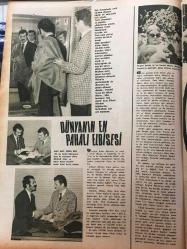Ses Haftalık Aktüalite Sinema Tiyatro Müzik ve Gençlik Mecmuası Dergisi - 15 HAZİRAN 1968 - Sayı: 25 - Sara Stephen - Ekrem Bora - Sema Özcan - Ayten Kuyululu - Selda Alkor - Gülgün Ok - Sevim Çağlayan - Zeki Müren - Zeynep Aksu - Semiramis Pekkan - Ajda Pekkan - Kartal Tibet - Göksel Arsoy - Muhterem Nur - Murat Soydan - Muzaffer Nebi - Muzaffer - Münir Özkul - Alizia Gurr - Anjenette Commer - John Patrick - Fikret Hakan - Lino Nanni - Suavi Sonar - Öztürk Serengil - Jean Paul Belmondo - Fatma Girik - Üstün Poyraz Set - Charles Bronson - Suna Pekuysal - Ergun Köknar - Scherk Sabun Reklamı - Paul Newman - Joanne Woodward - Vanessa Redgrave - Taylan Kök - Selçuk Alagöz - Rana Alagöz - Mete Duruman - Ülkü Özen - Vog Eva Külot Reklamı - Piraye Uzun - Aykut Bora - Cahit Irgat - Cem Karaca - Mehmet Soyarslan - Faruk Şereftuğ - Stephen Boyd - Tursil Deterjan Reklamı - POSTERLİ 32 SAYFA TAM TAKIM DERGİ
