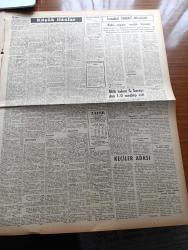 Zafer Gazetesi - 11 Ekim 1954 - Mümtaz Faik Fenik Köşe Yazısı - Liman İnşaatına Çok Büyük Bir Hız Verildi - Reisicumhur Celal Bayar Ankara'ya Avdet Etti - Başvekil Adnan Menderes'in Nuri Said Paşa Şerefine Ziyafeti - Piskopos Makarios Londra'ya Gidiyor - Toprak Mahsulleri Ofisi'nin Başarıları Yeniden Birçok Silo Kuruluyor - Sabık İran Hariciye Vekili Hüseyin Fatimi İdama Mahkum Edildi - Dört Yeni Çocuk Bahçesi Açıldı - Burası Ve Ötesi Yazan Orhan Remzi Yüreğir Yazı Dizisi - Orhan Seyfi Orhon Köşe Yazısı - Standartlar Enstitüsü Faaliyete Geçirildi - Tiyatro Kronikleri Keçiler Adası Dramı Yazan Turhan Dilligil- Giresun'da 200 Yataklı Bir Hastane Yapılıyor -Paris'te 1955 Modeli Mayo Sergisi - Marilyn Monroe'nun Boşanması - Atom Enerjisiyle Kanser Tedavi Edilecek Mi - Halk Partisinden 279 Kişi Demokrat Parti'ye Geçti - Milli Takım Galatasaray'ı Dün 1 0 Mağlup Etti - Fransa'daki Casusluk Hadisesi Baranes Vakası Çeviren Eşfak Aykaç Yazı Dizisi - Adana Türkiye Yüzme Birincisi - BP